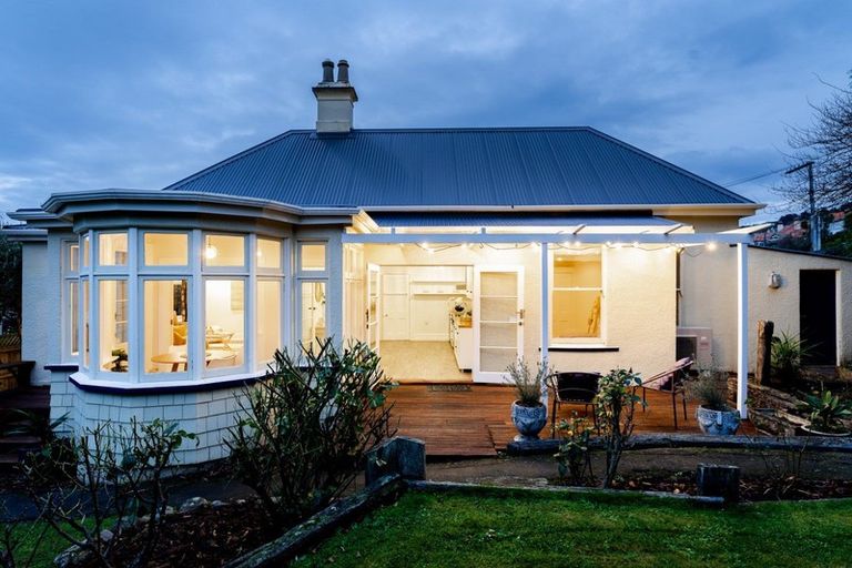 Photo of property in 30 Hobson Street, Saint Clair, Dunedin, 9012