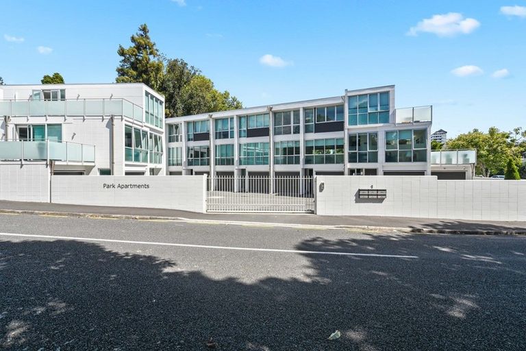 Photo of property in 2/1 Riro Street, Hamilton East, Hamilton, 3216