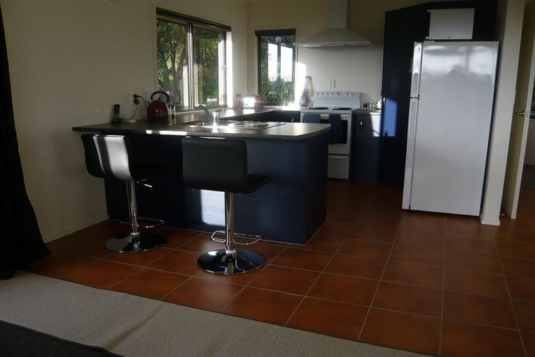 Photo of property in 2/79 Tahunanui Drive, Tahunanui, Nelson, 7011