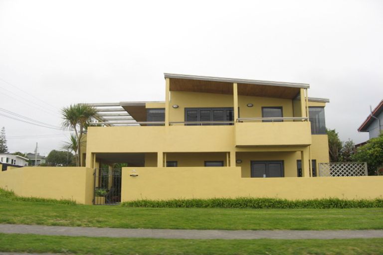 Photo of property in 36 Messenger Terrace, Oakura, 4314