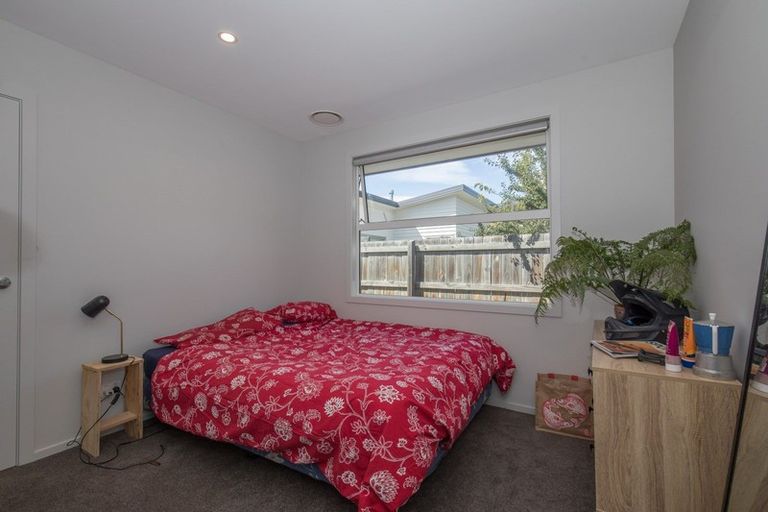 Photo of property in 9 Warbler Lane, Albert Town, Wanaka, 9305