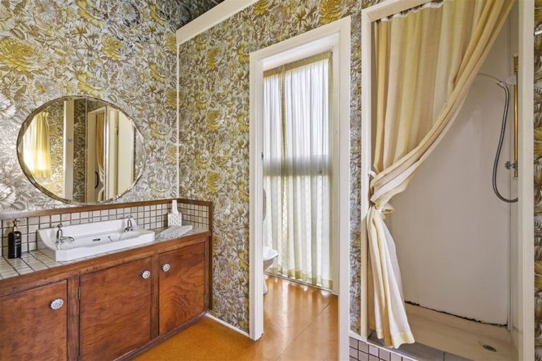 Photo of property in 6 Penton Road, Stanmore Bay, Whangaparaoa, 0932