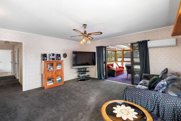 Photo of property in 3 Wallace Road, Ranui, Auckland, 0612
