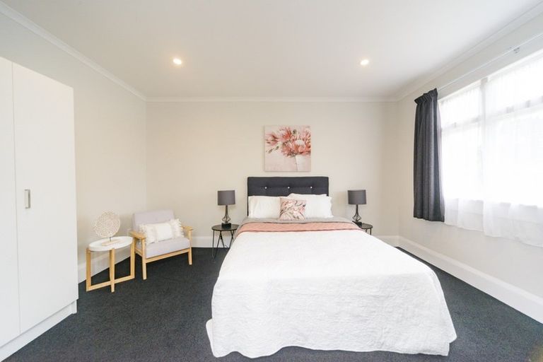 Photo of property in 11 Shamrock Street, Takaro, Palmerston North, 4412