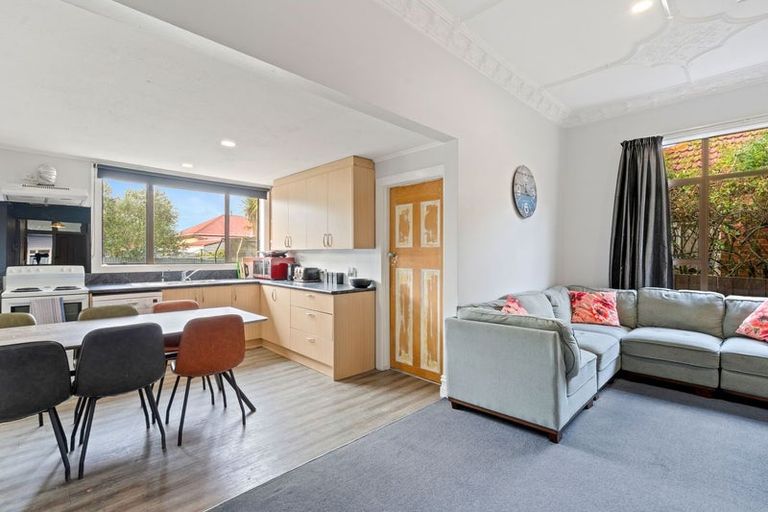 Photo of property in 129 Surrey Street, Forbury, Dunedin, 9012