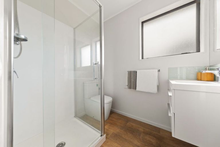 Photo of property in 19a Marewa Street, Te Atatu South, Auckland, 0610