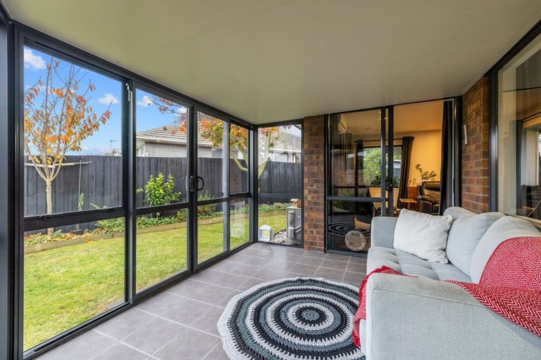 Photo of property in 2/44 Kathleen Crescent, Hornby, Christchurch, 8042