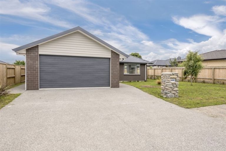 Photo of property in 4 Pohatu Lane, Otaki, 5512