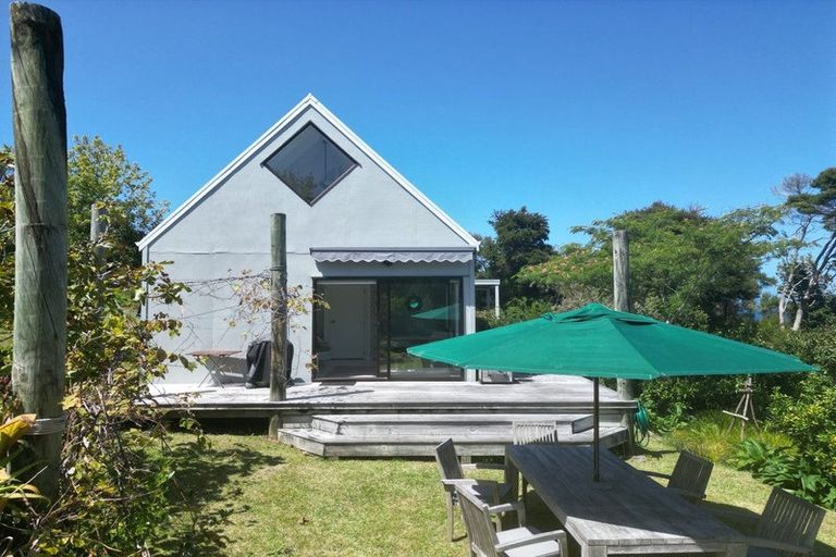 Photo of property in 3 Hall Head Road, Kawau Island, 0920