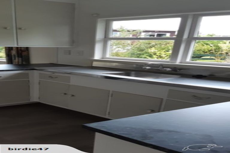 Photo of property in 20 Treeway, Sunnyhills, Auckland, 2010