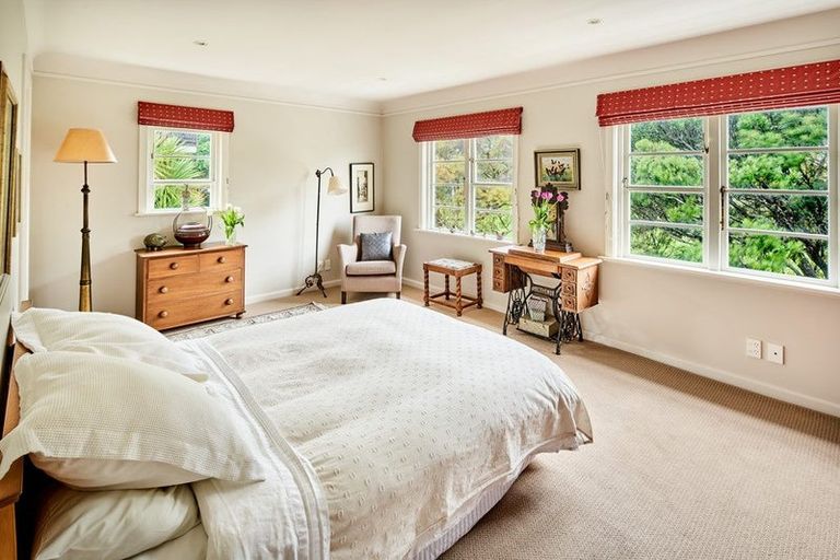 Photo of property in 11 Kinross Street, Kelburn, Wellington, 6012