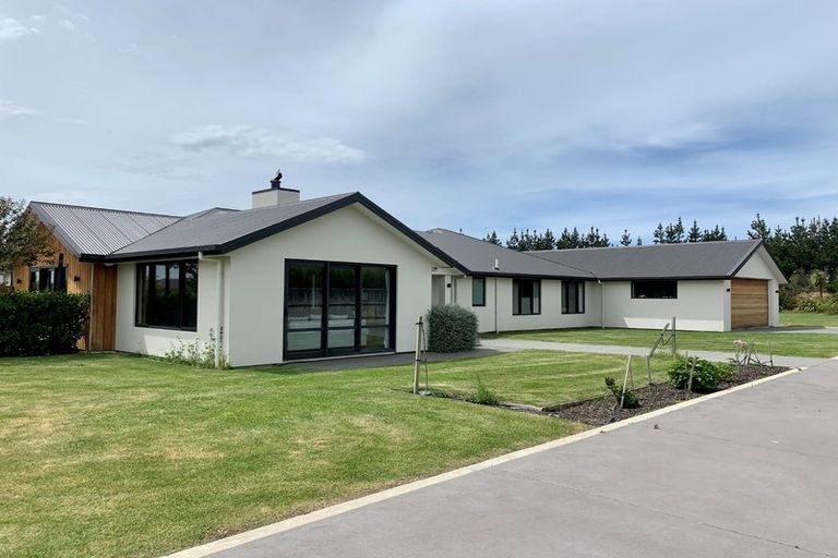 Photo of property in 4 Rossington Drive, West Melton, 7618