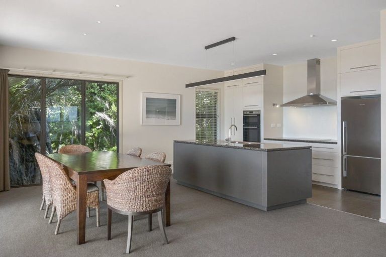 Photo of property in 49 Mount Avenue, Pauanui, Hikuai, 3579