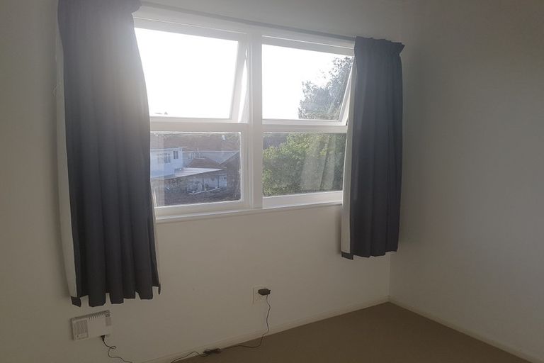 Photo of property in 6/5 Aratonga Avenue, Greenlane, Auckland, 1051