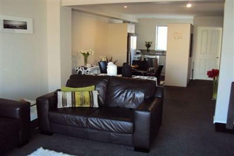 Photo of property in 2/14 London Street, Richmond, Christchurch, 8013