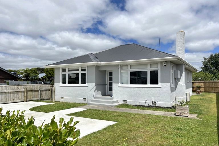 Photo of property in 20 Brightwater Terrace, Terrace End, Palmerston North, 4410