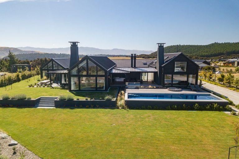 Photo of property in Mount Gold Place, Wanaka, 9305