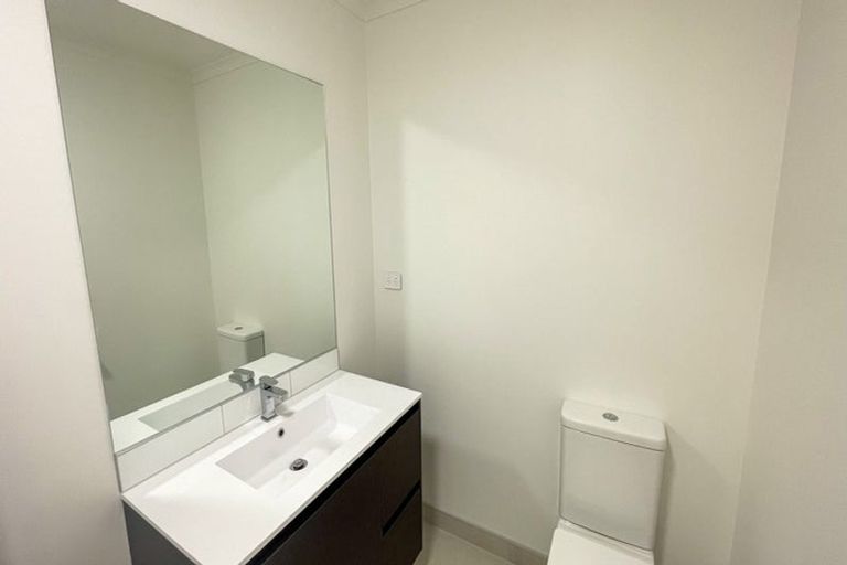 Photo of property in 63 Manarini Road, Westgate, Auckland, 0614