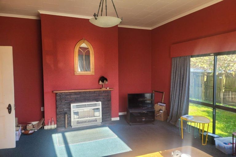 Photo of property in 23 Hine Street, New Plymouth, 4310