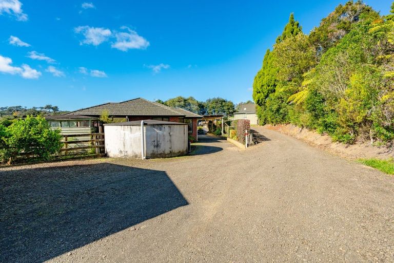 Photo of property in 58 Arrowsmith Road, Waitakere, Henderson, 0782