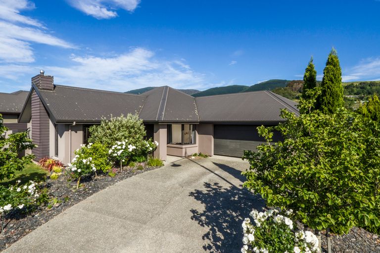 Photo of property in 42 Covent Drive, Stoke, Nelson, 7011