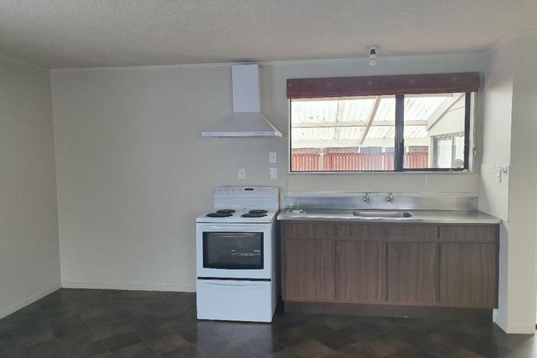 Photo of property in 8 Hukanui Road, Fairfield, Hamilton, 3214