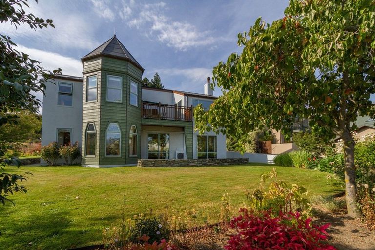 Photo of property in 22 Tenby Street, Wanaka, 9305
