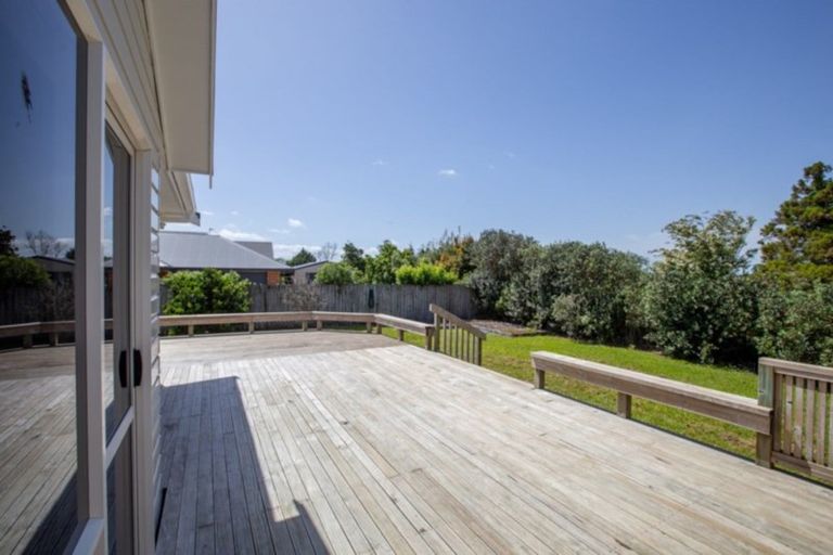 Photo of property in 11 Benner Drive, Ngatea, 3503