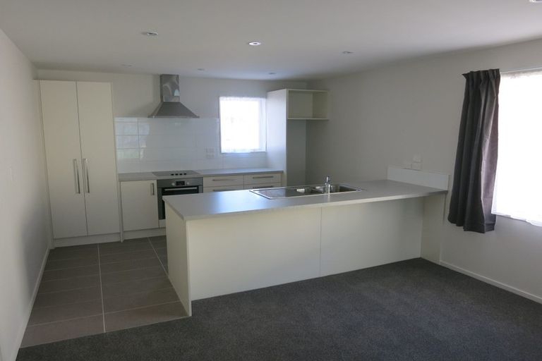 Photo of property in 28 Lincoln Road, Hillmorton, Christchurch, 8024