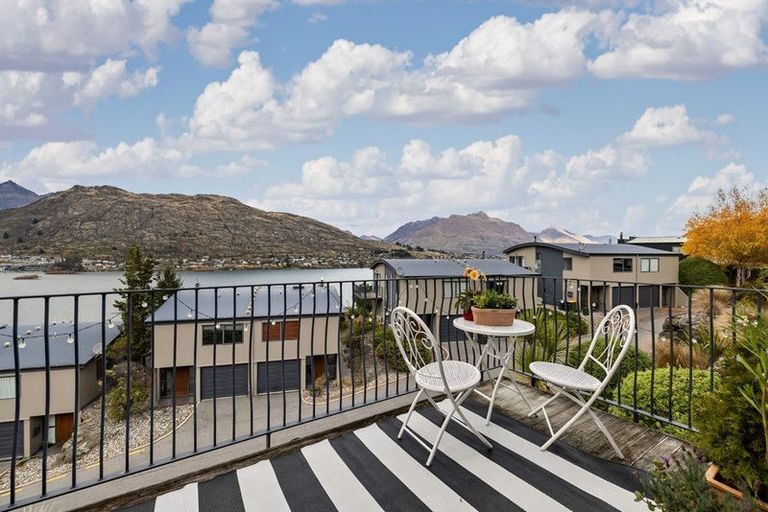 Photo of property in Elkridge Apartments, 1-21/64a Marina Drive, Frankton, Queenstown, 9300