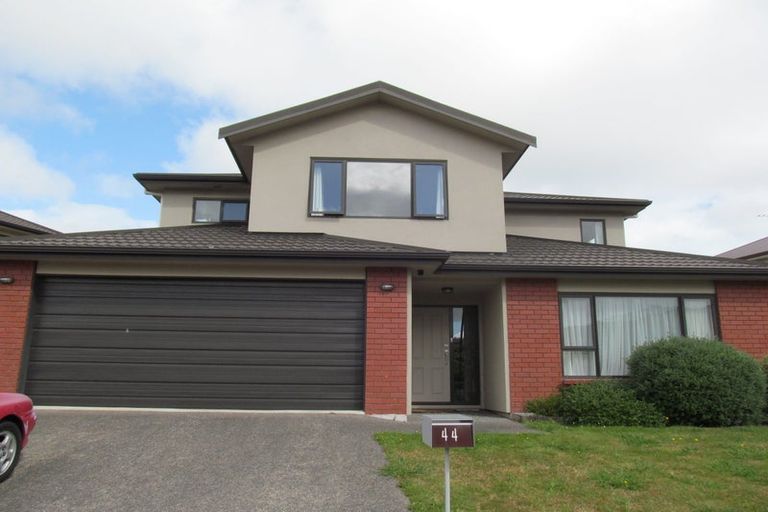 Photo of property in 44 Te Puia Drive, Aotea, Porirua, 5024