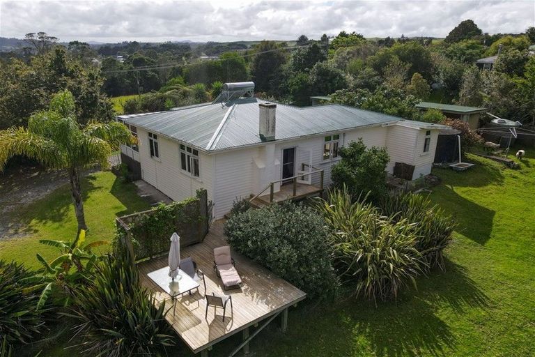 Photo of property in 33 Settlement Road, Kawakawa, 0210