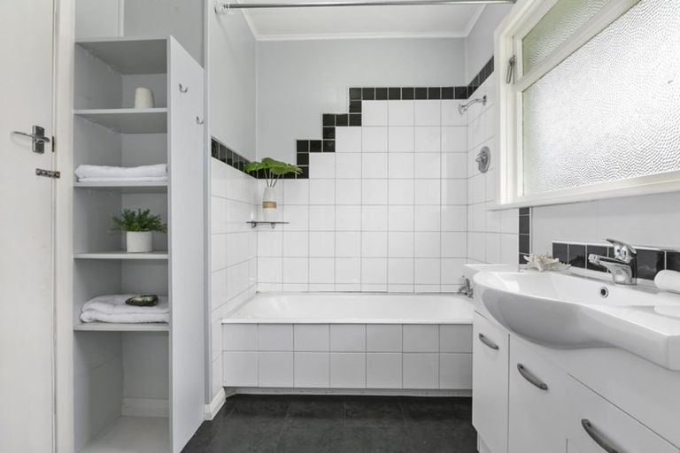 Photo of property in 24 Mitchell Avenue, Maryhill, Dunedin, 9011