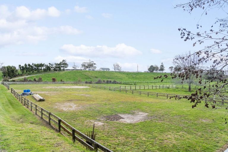 Photo of property in 95 Ohinepanea Road, Pukehina, Te Puke, 3186