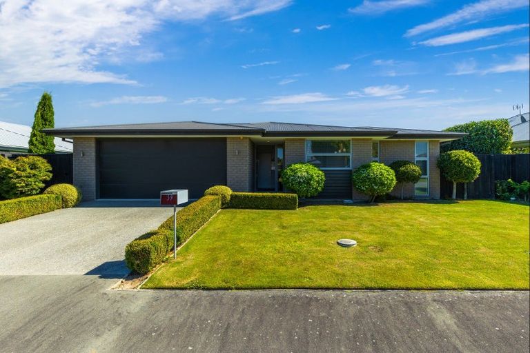 Photo of property in 39 Greenwich Street, Halswell, Christchurch, 8025