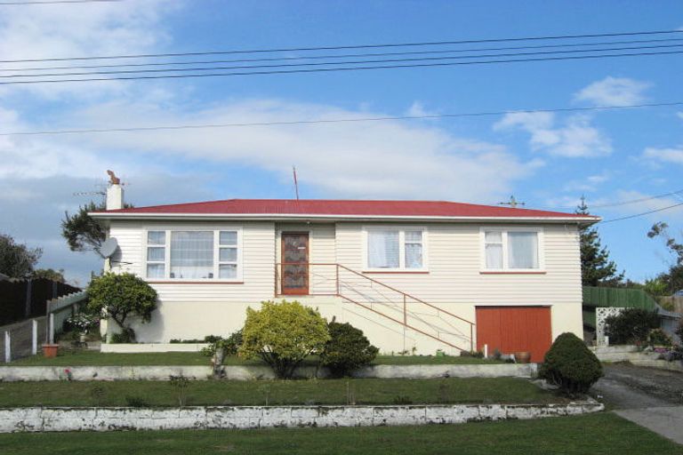 Photo of property in 11 Burns Street, Tawhero, Whanganui, 4501