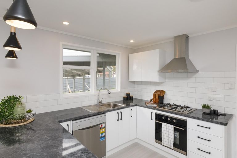 Photo of property in 42 Robinson Crescent, Westbrook, Palmerston North, 4412