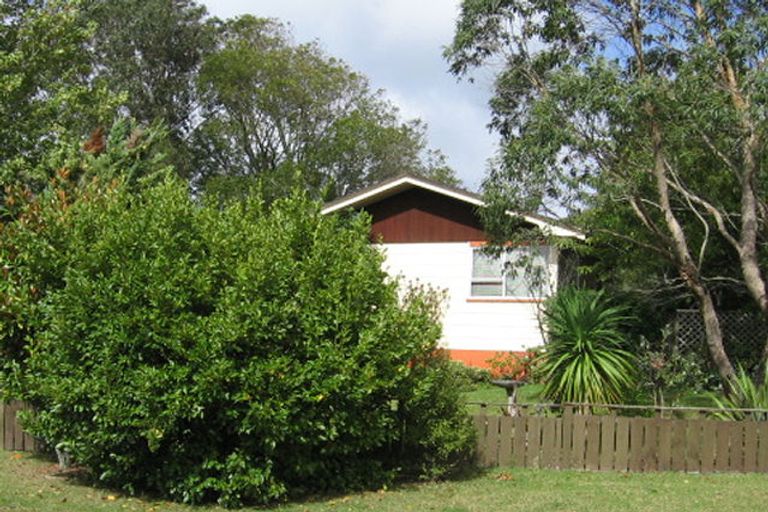 Photo of property in 3 Pipitea Place, Massey, Auckland, 0614