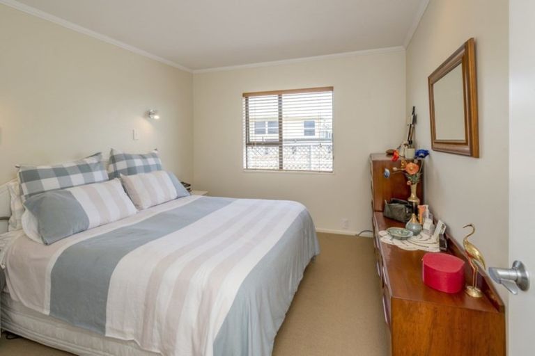 Photo of property in 35 Te Kiri Street, Himatangi Beach, Foxton, 4891