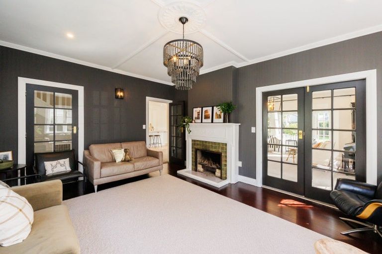 Photo of property in 23 Elmira Avenue, Hokowhitu, Palmerston North, 4410