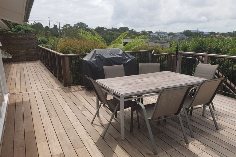 Photo of property in 8 Peter Terrace, Castor Bay, Auckland, 0620