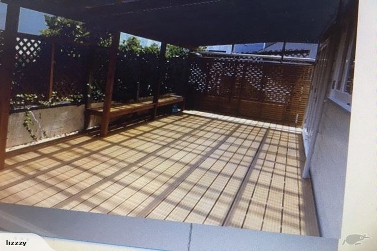 Photo of property in 7 Edge Hill, Mount Victoria, Wellington, 6011