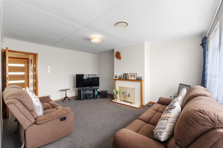 Photo of property in 49 Middlemore Crescent, Papatoetoe, Auckland, 2025