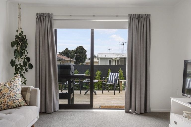 Photo of property in 4b Lachlan Avenue, Mount Maunganui, 3116