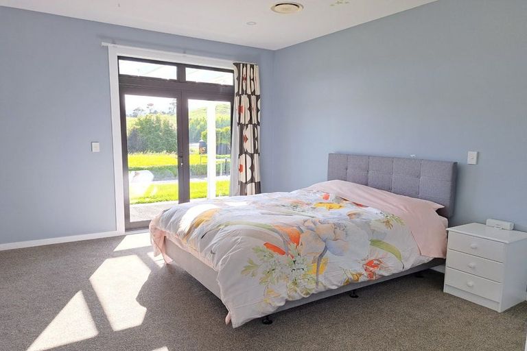 Photo of property in 79 Kakariki Way, Whitemans Valley, Upper Hutt, 5371