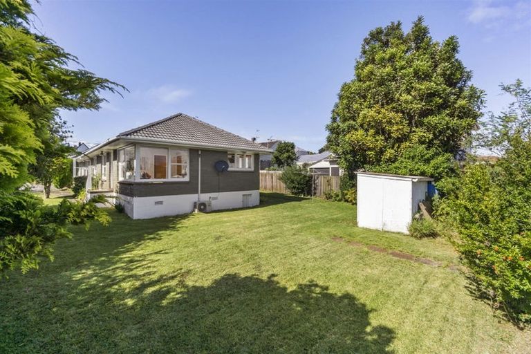 Photo of property in 3/13 Otakau Road, Milford, Auckland, 0620