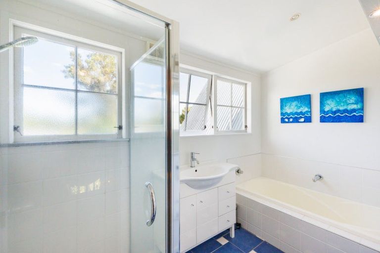 Photo of property in 15 Trent Avenue, Hokowhitu, Palmerston North, 4410