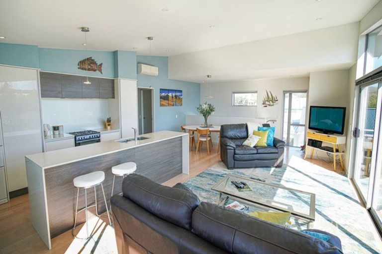 Photo of property in 20b Wharemauku Road, Raumati Beach, Paraparaumu, 5032