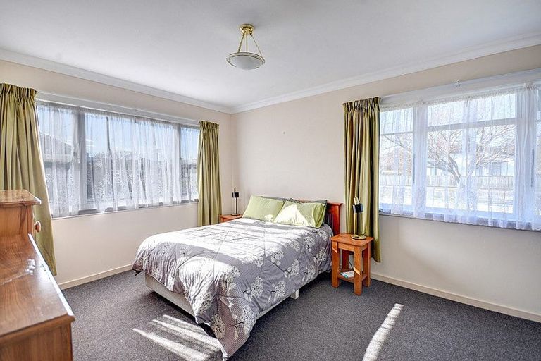 Photo of property in 54 Chaucer Street, Milton, 9220