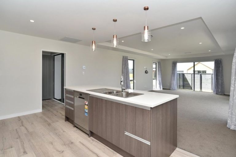 Photo of property in 36 Chatsworth Avenue, Rangiora, 7400